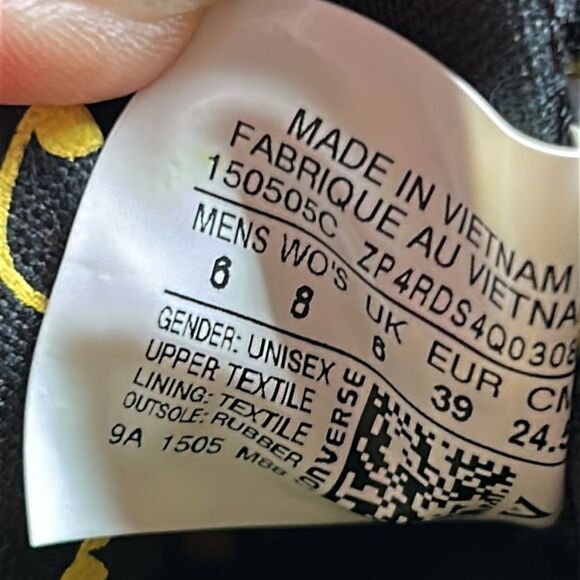 Converse DC Comics Batman Unisex High-Top Chuck Taylors - Picture 7 of 8